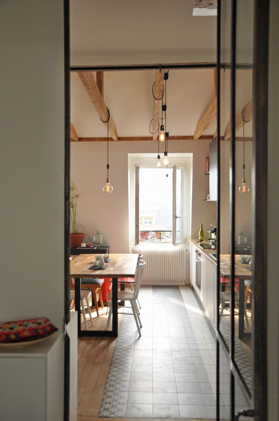 Modern Apartment Instead Of Attic Premises In Paris From Atelier DCCP Architectes 9