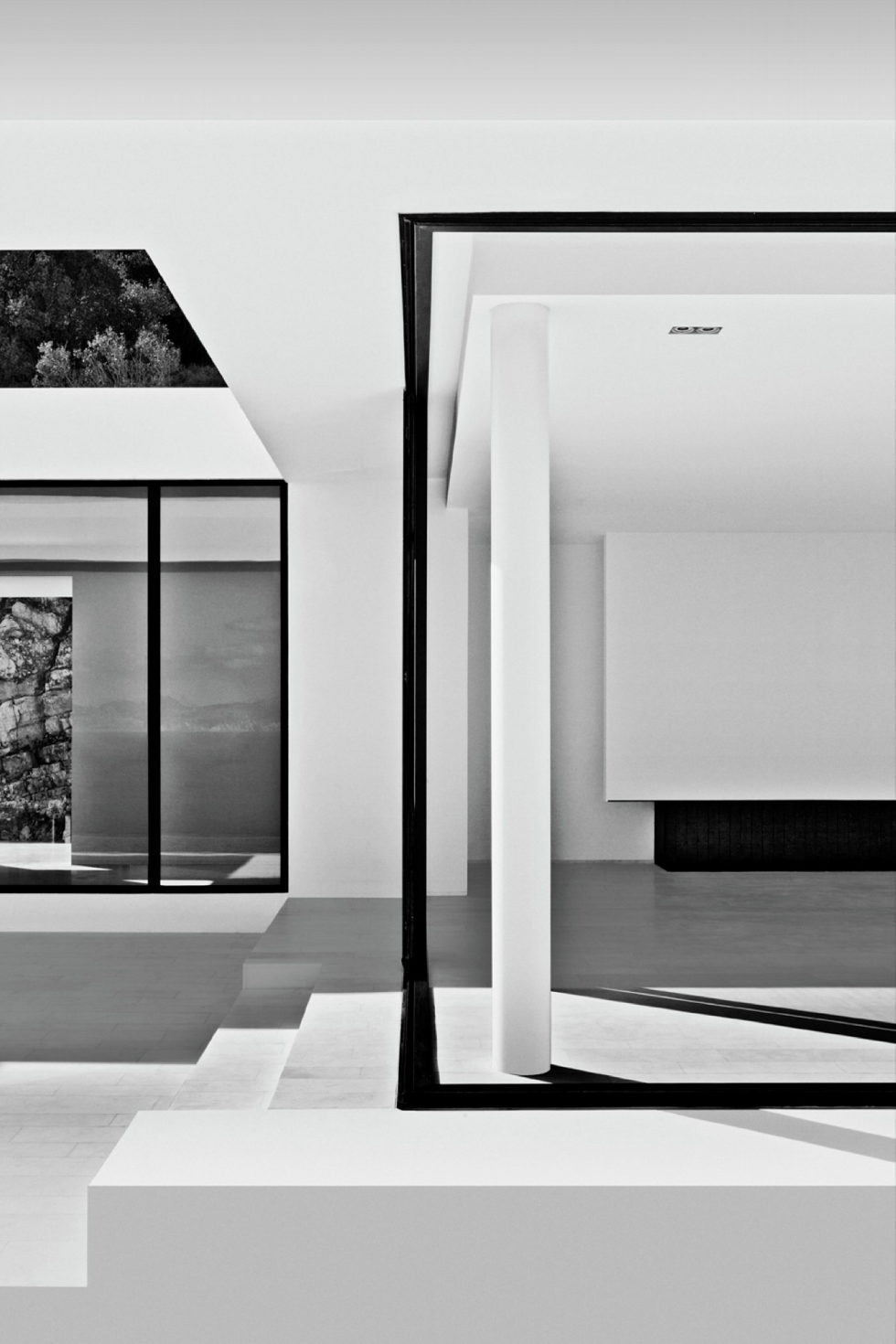 Silver House In Greece Upon The Project Of Dwek Architects Studio 19