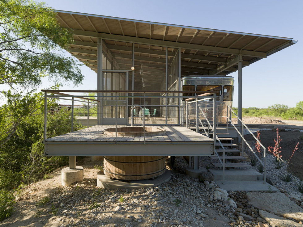 The House Made Of Aluminum Trailer In Texas From Andrew Hinman Architecture 4