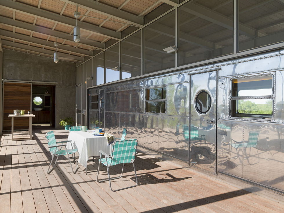 The House Made Of Aluminum Trailer In Texas From Andrew Hinman Architecture 5