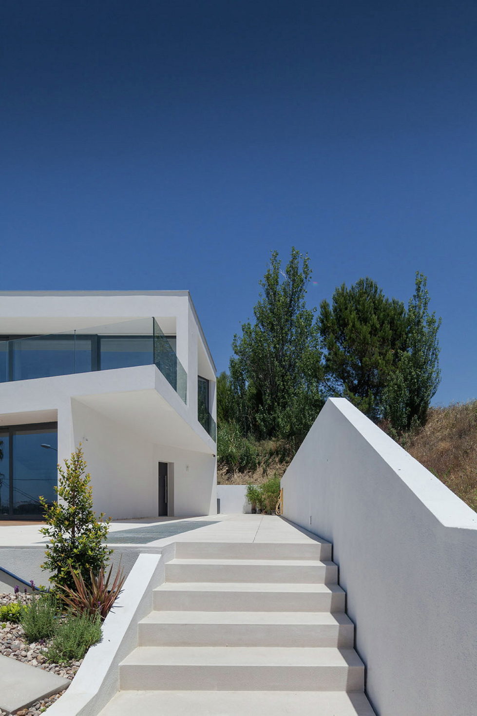 JC House Villa At The Suburb Of Lisbon, Portugal, Upon The Project Of JPS Atelier 9