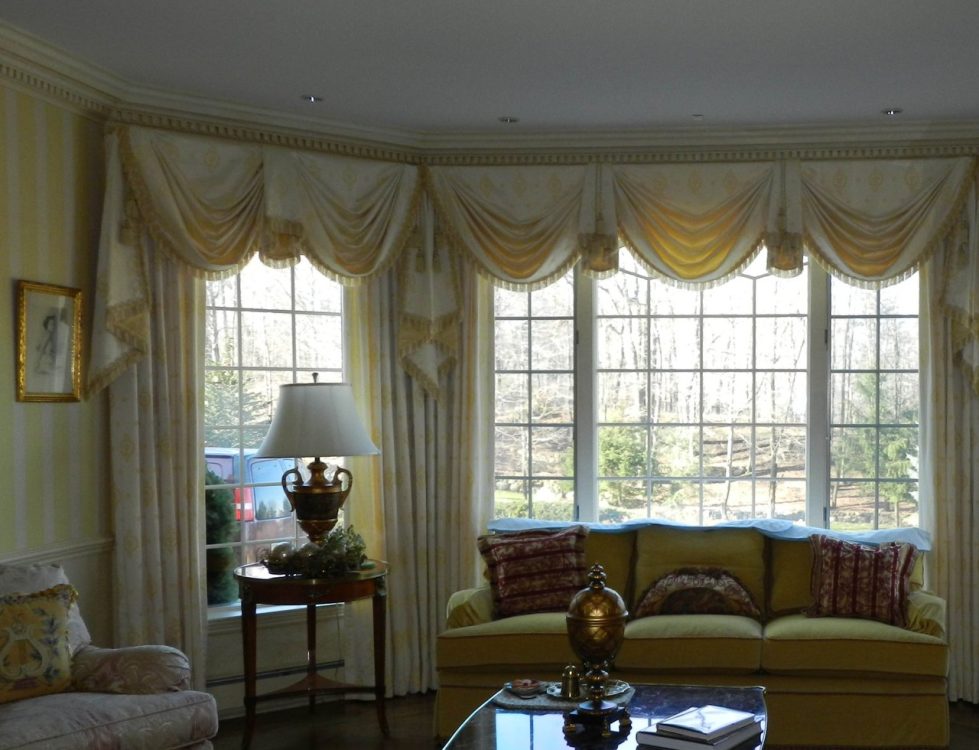 austrian-curtains-living-room