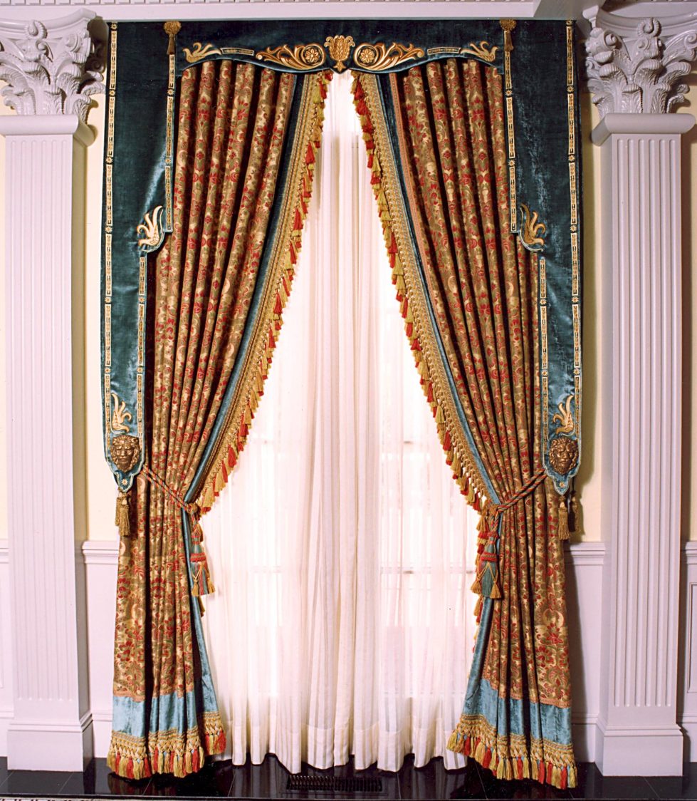 Italian Renaissance Curtain with Lambrequin