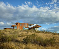 The Country House In The Picturesque Valley The Project Of Olson Kundig Studio 4