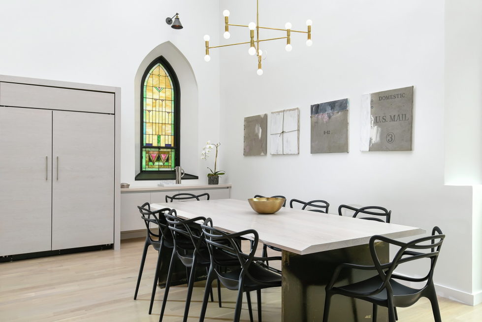 Conversion Of The Former Church Into The House In Chicago 4