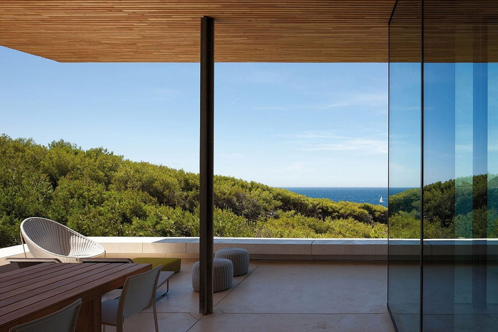 The House In Provence Overlooking The Sea From Bruno Erpicum Partners 12