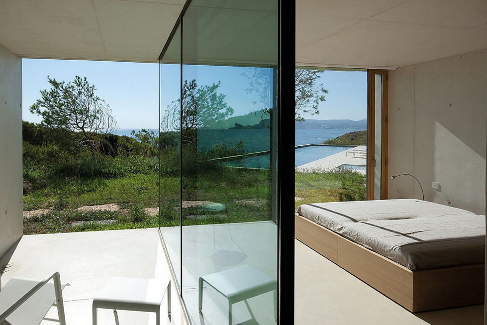 The House In Provence Overlooking The Sea From Bruno Erpicum Partners 24