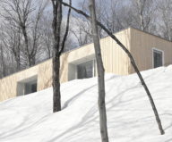 The wooden house in the Canadian woods 8
