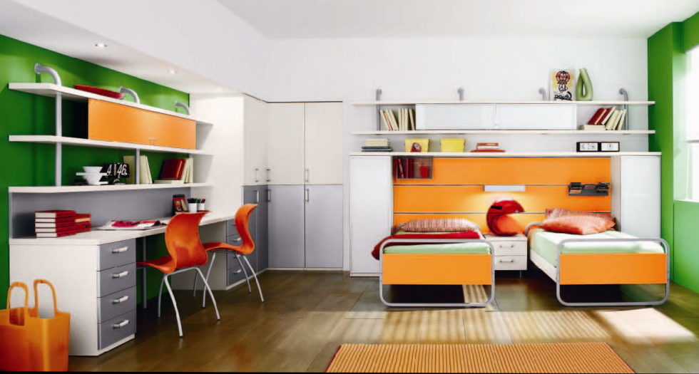 Combination of yellow-green and orange-green in the interior
