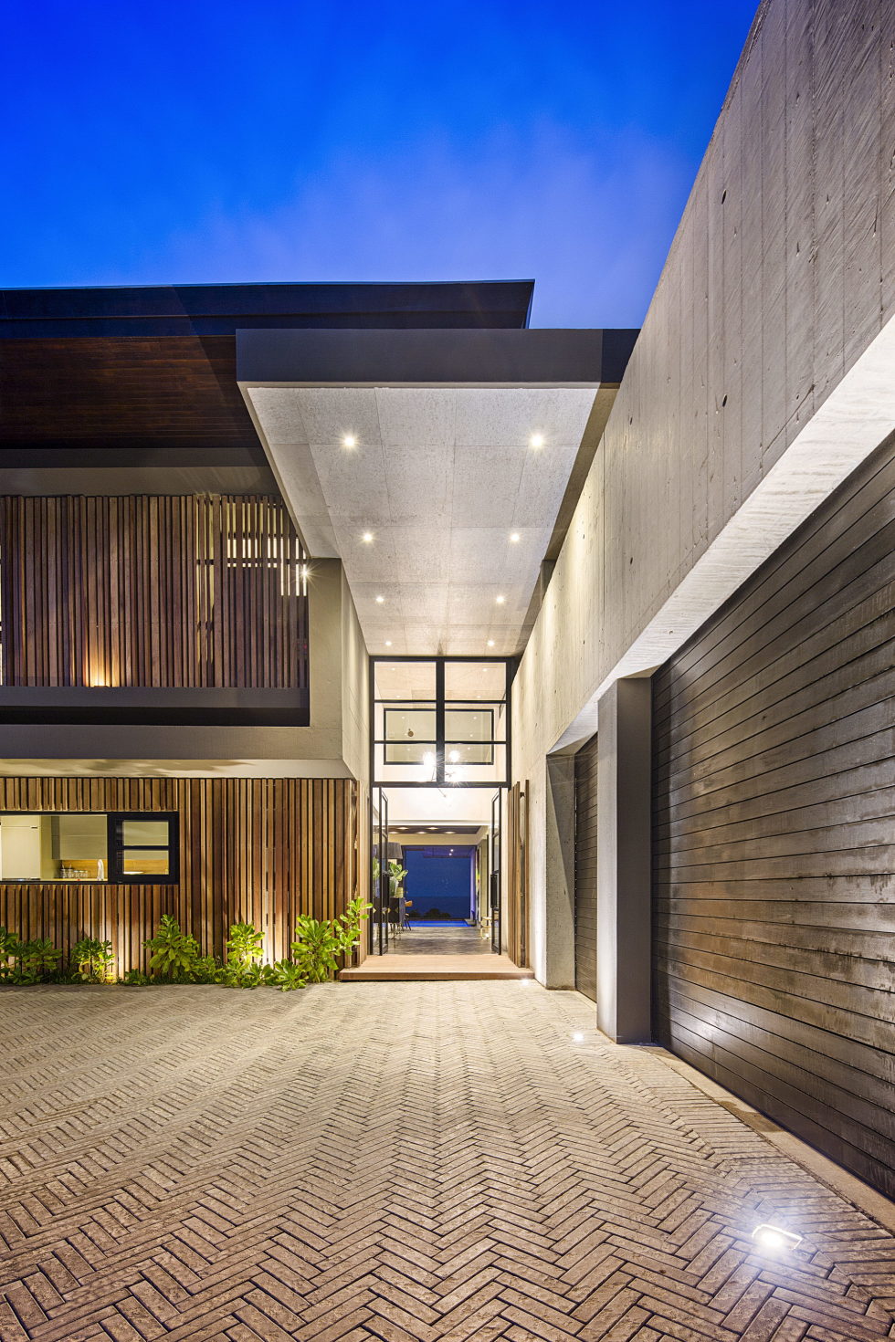 The Reserve An Ocean-Facing Residence In RSA 17