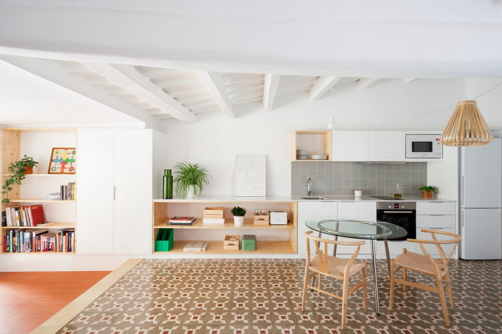 reconstruction-of-the-apartment-at-a-residential-district-in-barcelona-2