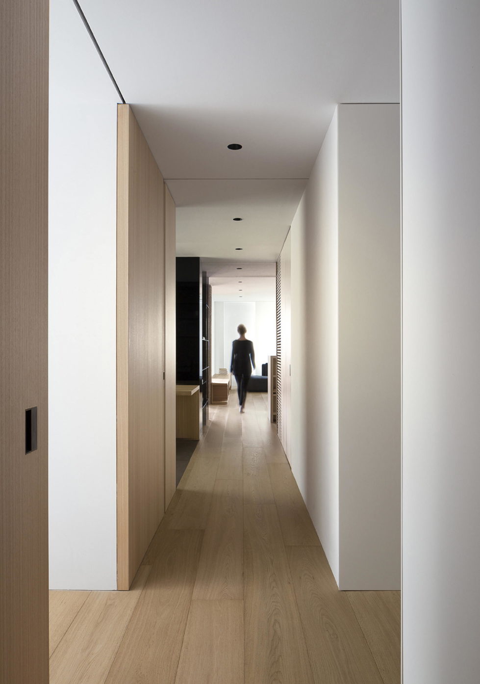 The Apartment with Sliding Panels in Valencia 8