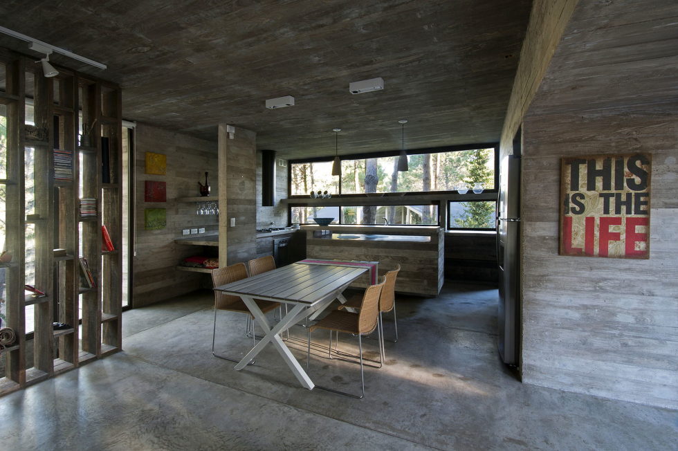 the-concrete-house-for-a-family-in-argentina-9