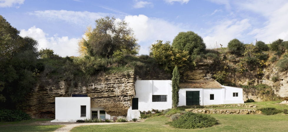House Cave The Unusual Residence in Spain 3