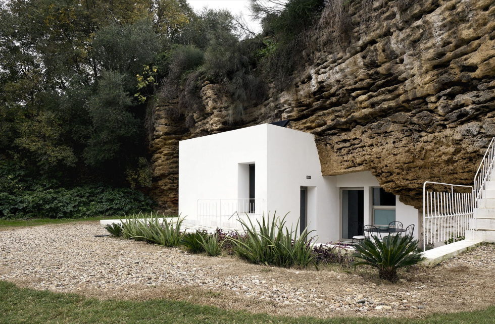 House Cave The Unusual Residence in Spain 5