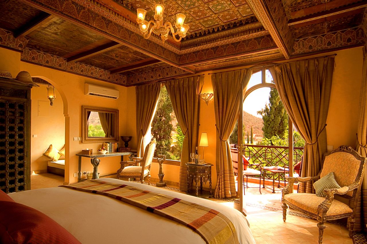 Arabic Style Deluxe Bedroom Interior 