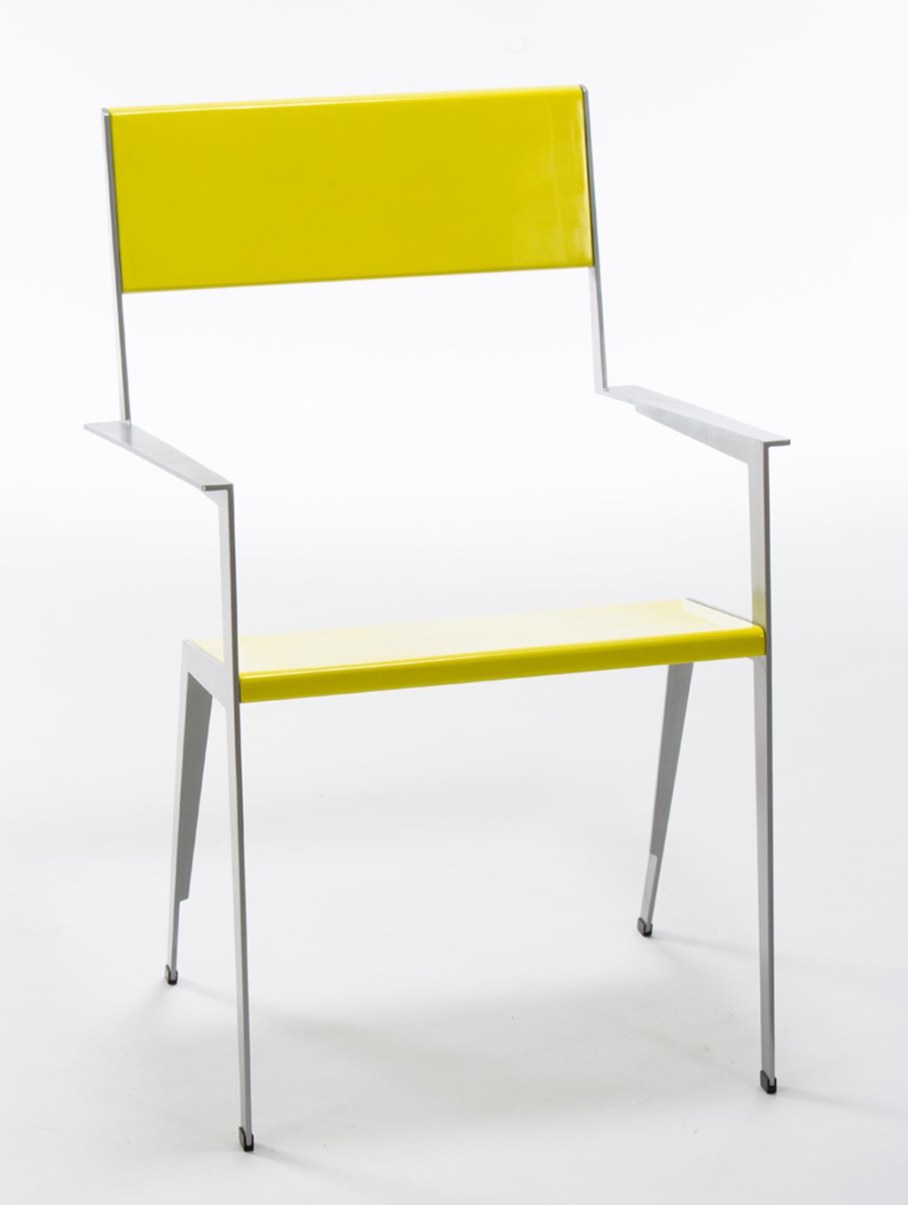 Chair from Shmuel Bazak - thin and elegant design