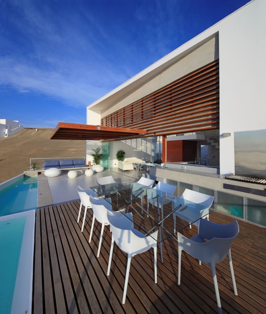 Panoramic Ocean-View House - outdoor terrace and pool