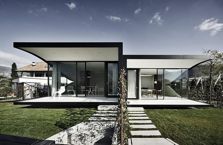 Invisible Mirror Houses - the parts of the house are a little displaced towards each other
