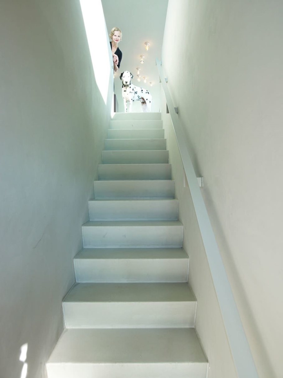 The House Of Unusual Shape From VMX Architects - Staircase