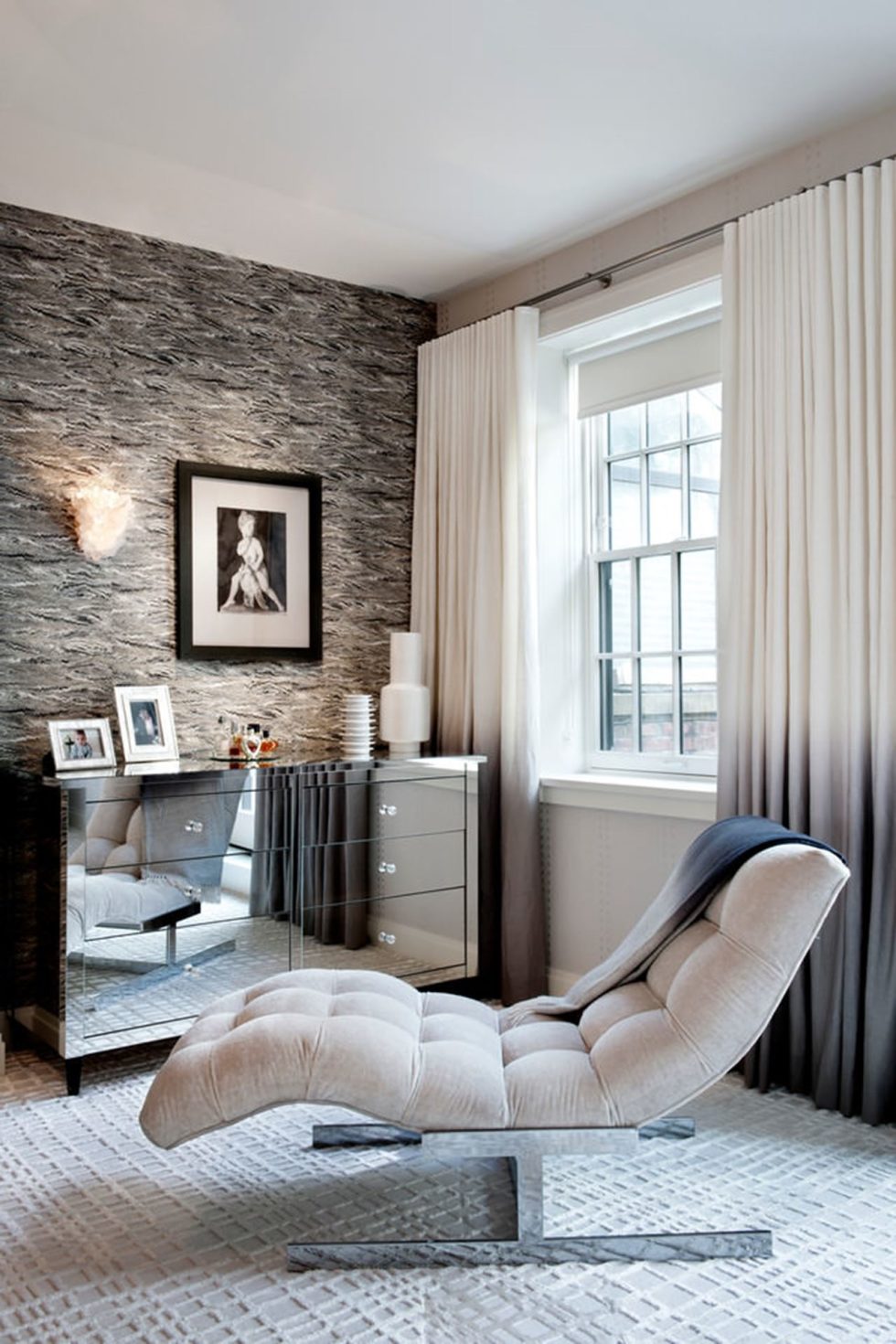 New York townhouse in a mixed style - comfortable chair