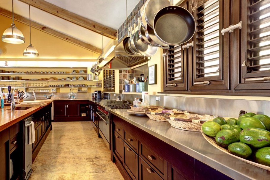 Onshore Villa At The Dominican Republic - Kitchen