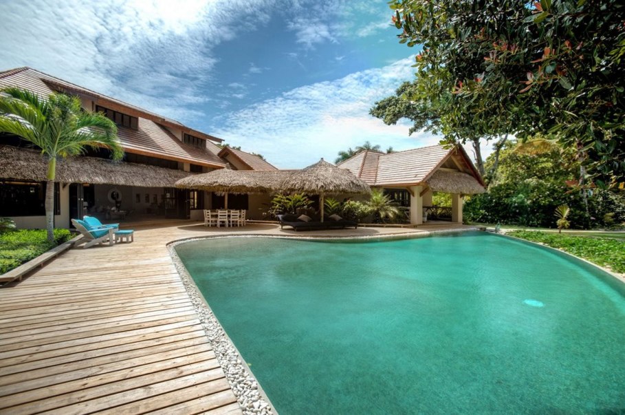 Onshore Villa At The Dominican Republic - Swimming pool
