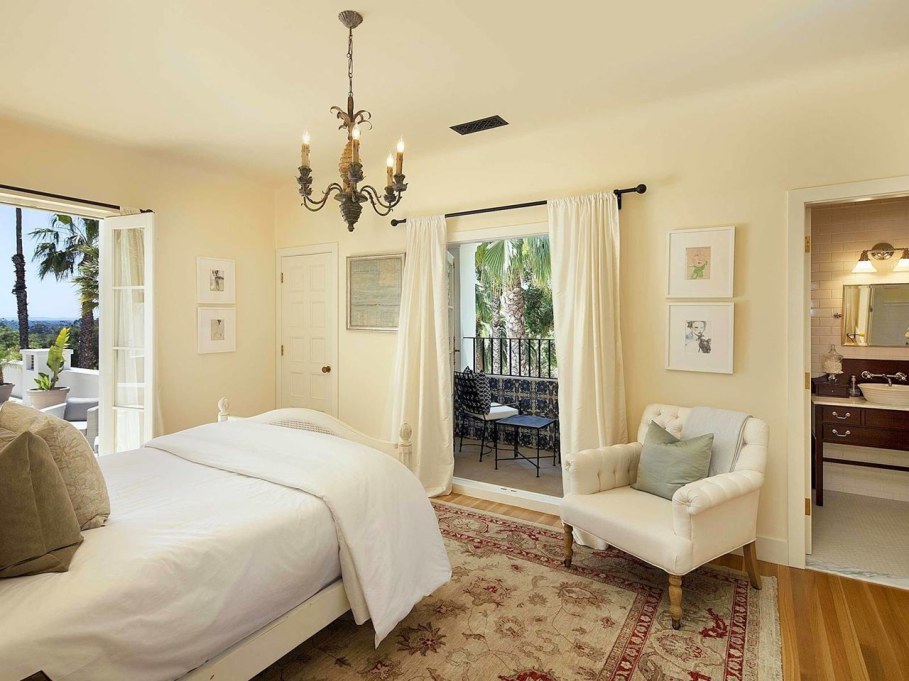 Santa Barbara 'Scarface' Mansion - Bedroom 2