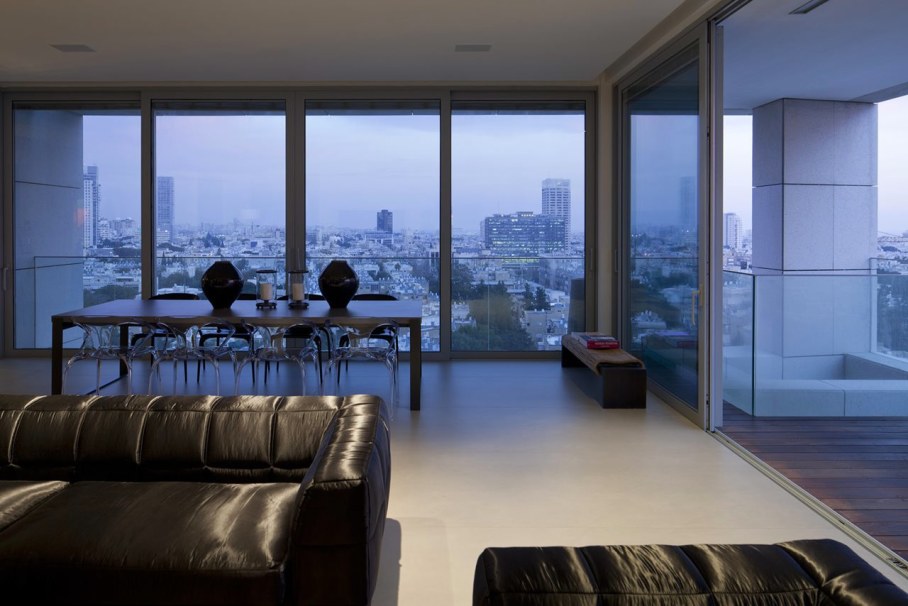 Apartments with panoramic views in Tel Aviv - Large windows