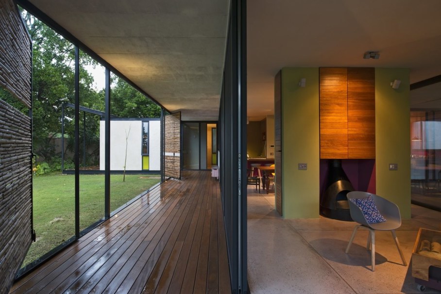Energy-Saving Itzimna House in Mexico - Fireplace