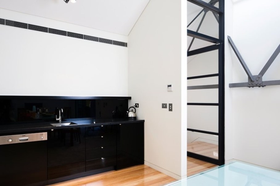 Grand loft house in Australia by Corben Architects studio - Bathroom 3