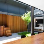 Australian «Corben Architects» studio converted a huge warehouse into the dwelling