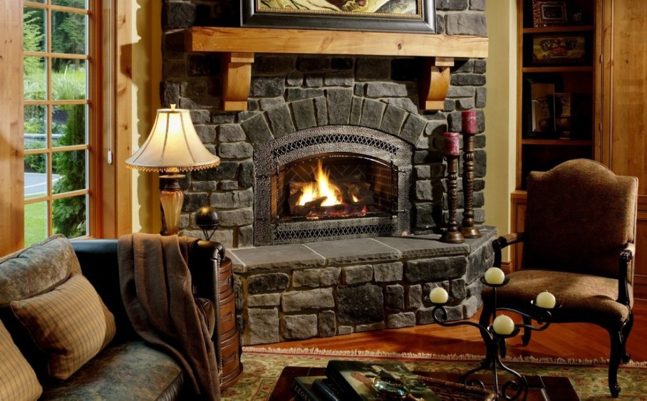 How to decorate the zone around the fireplace - Complement the composition with candles