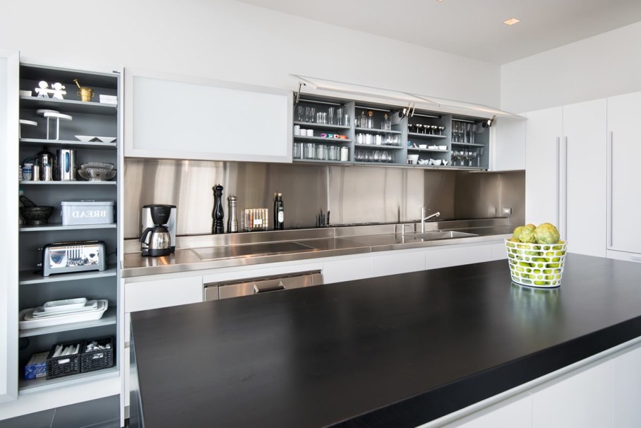 Penthouse Hi-Rise with panoramic view of Chicago - Kitchen island