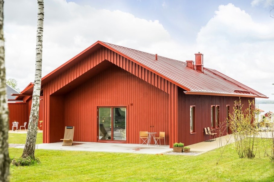 Red House in Swedish style by Thomas Sandell - Exterior 5