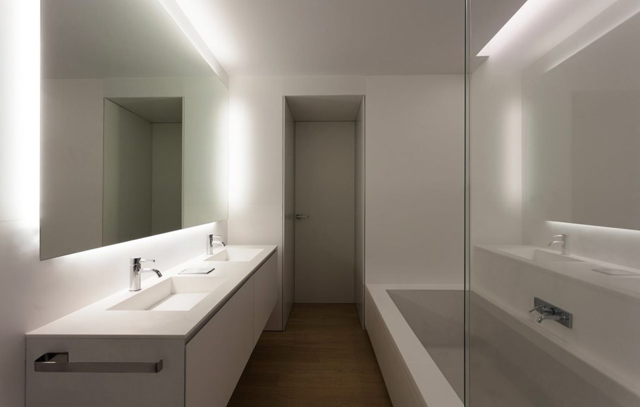 The house in the style of minimalism in Valencia - Bathroom