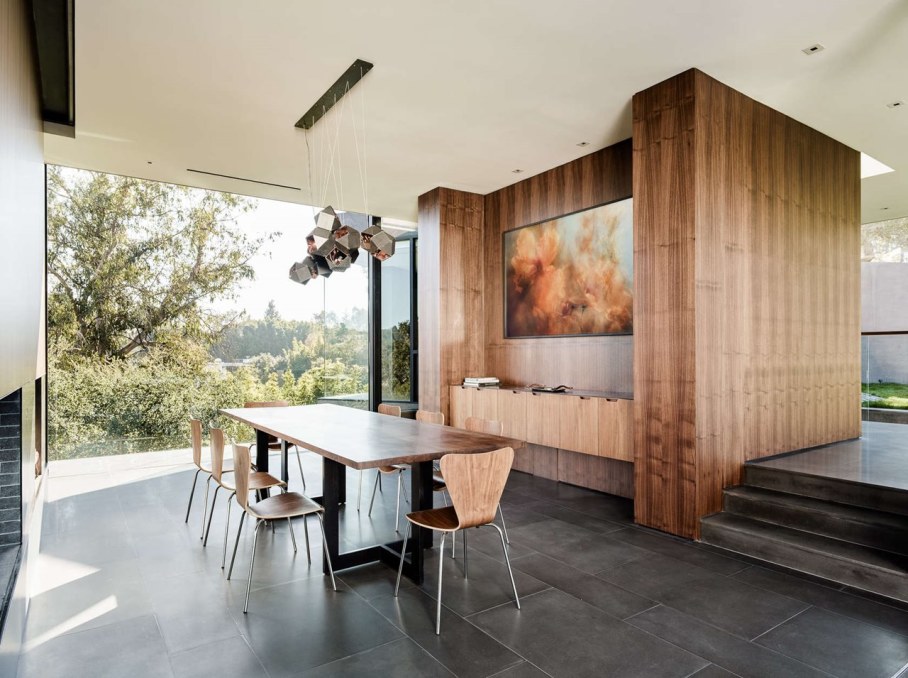 The private house Oak Pass in California by Walker Workshop -Dining room