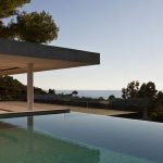 The shining “Plane House” residence on the Greek island