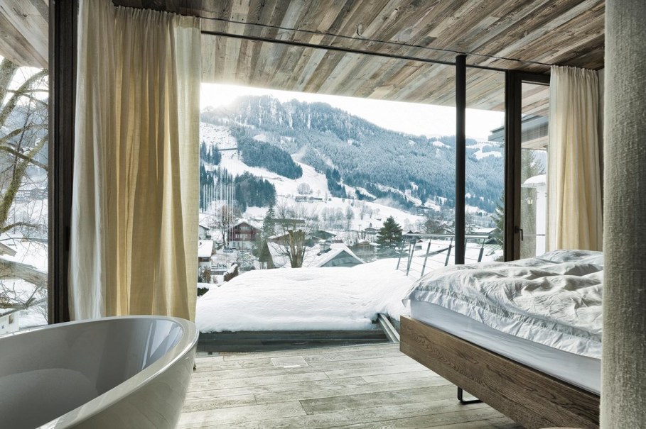 Country-house Austrian chalet with amazing interior made of concrete, wood and glass - Bedroom