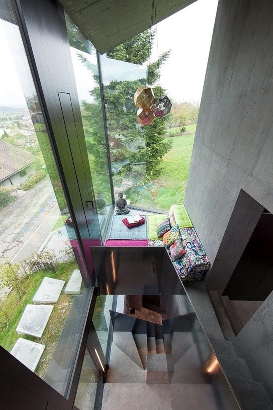 Design country house of glass and concrete 12