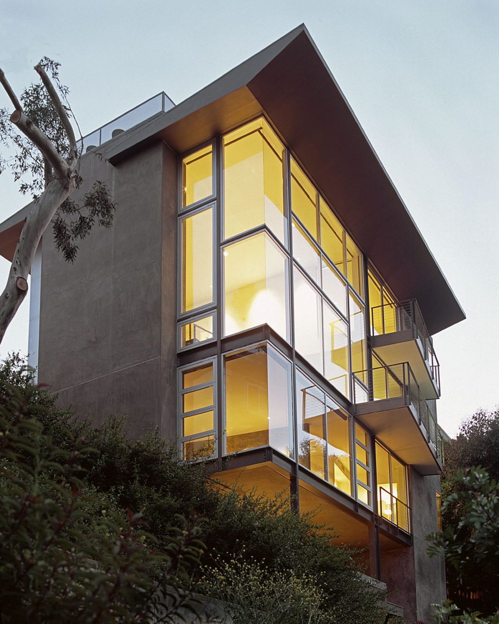 The Leonard residence in the Hollywood Hills 1