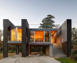 The House Of Unusual Shape From VMX Architects