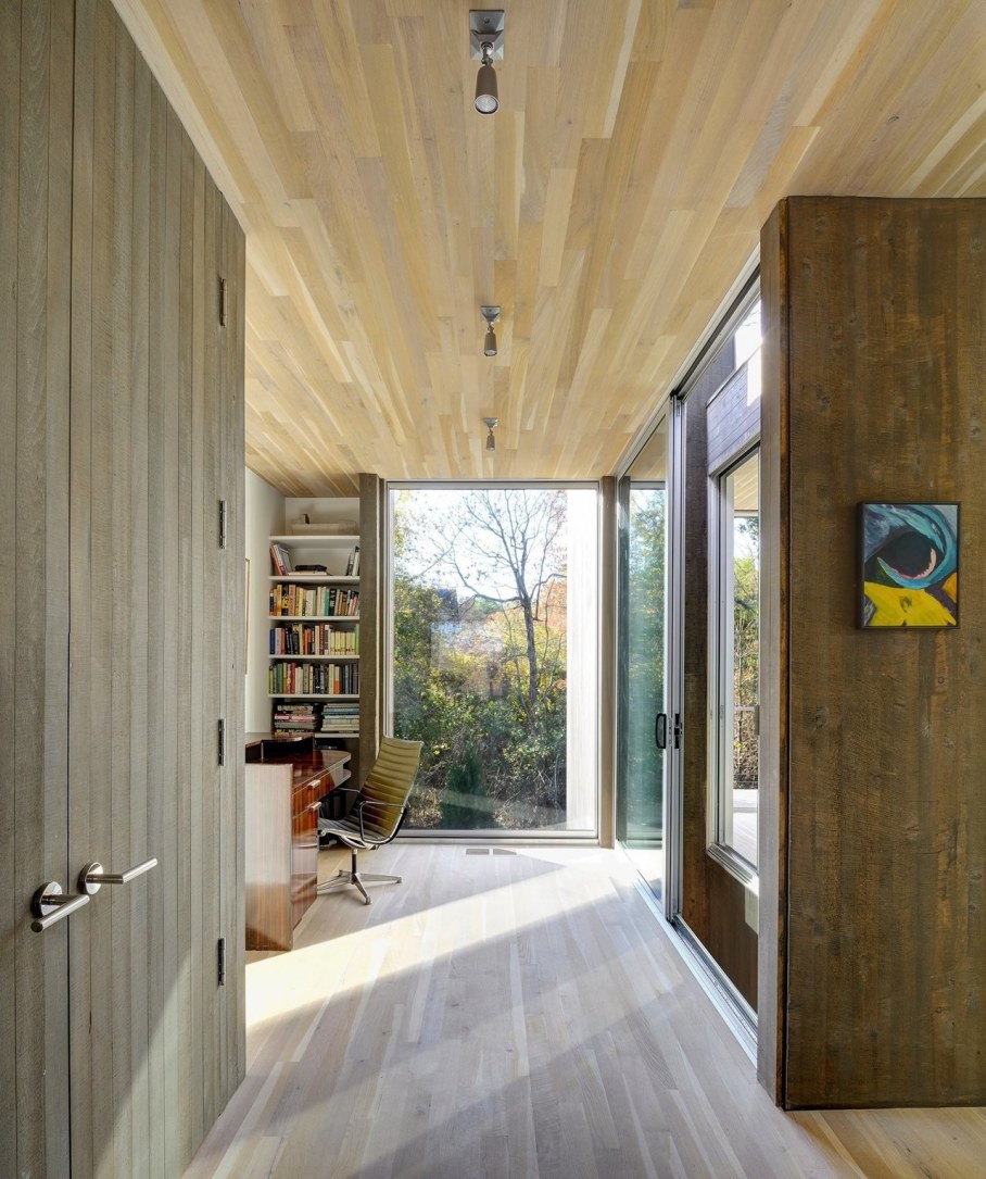 The house in East-Hemptone from Bates Masi Architects - Workplace