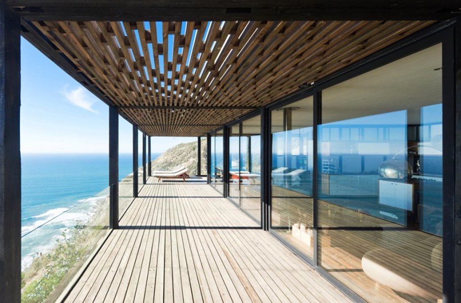 The residence on the rocky coast in Chile - outdoor terrace 2