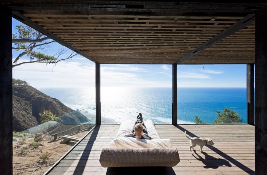 The residence on the rocky coast in Chile - outdoor terrace 3