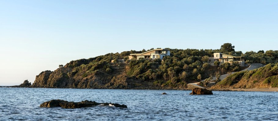 Two villas on the Aegean coast - Exterior 4