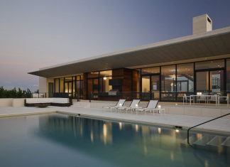 Luxurious House On The Shore From Alexander Gorlin Architects, Southampton (The USA)