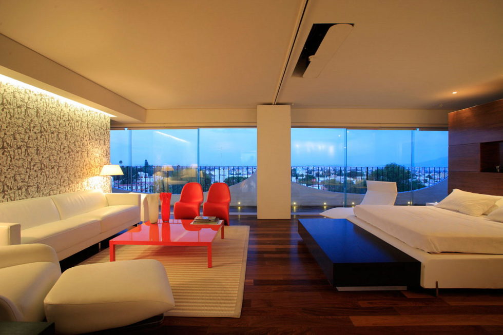 Penthouse with Glass Floor Bathroom, Guadalajara, Mexico - Bedroom