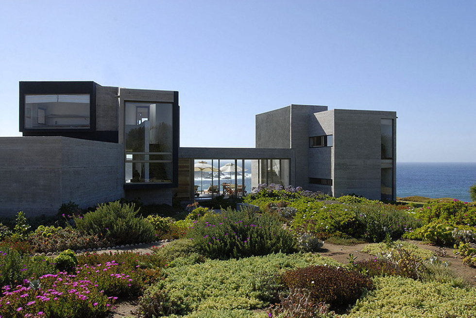 Rabanua Summer House From DX Arquitectos On The Coast of Chile 1