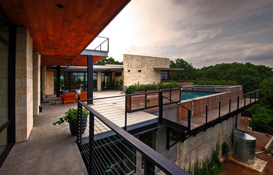 The elegant house in the picturesque hillside in Texas 2